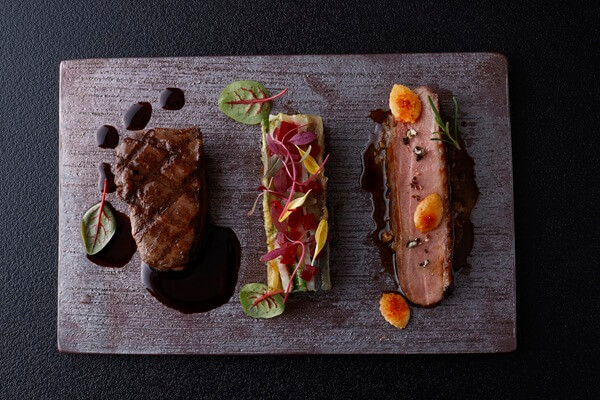 《焼物》お肉料理は柔らかさと旨味を楽しめる豊後牛のフィレステーキも。